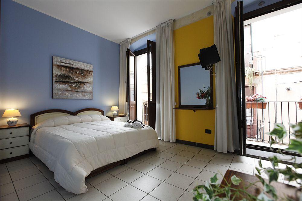 Arcobaleno Rooms Кальяри Экстерьер фото