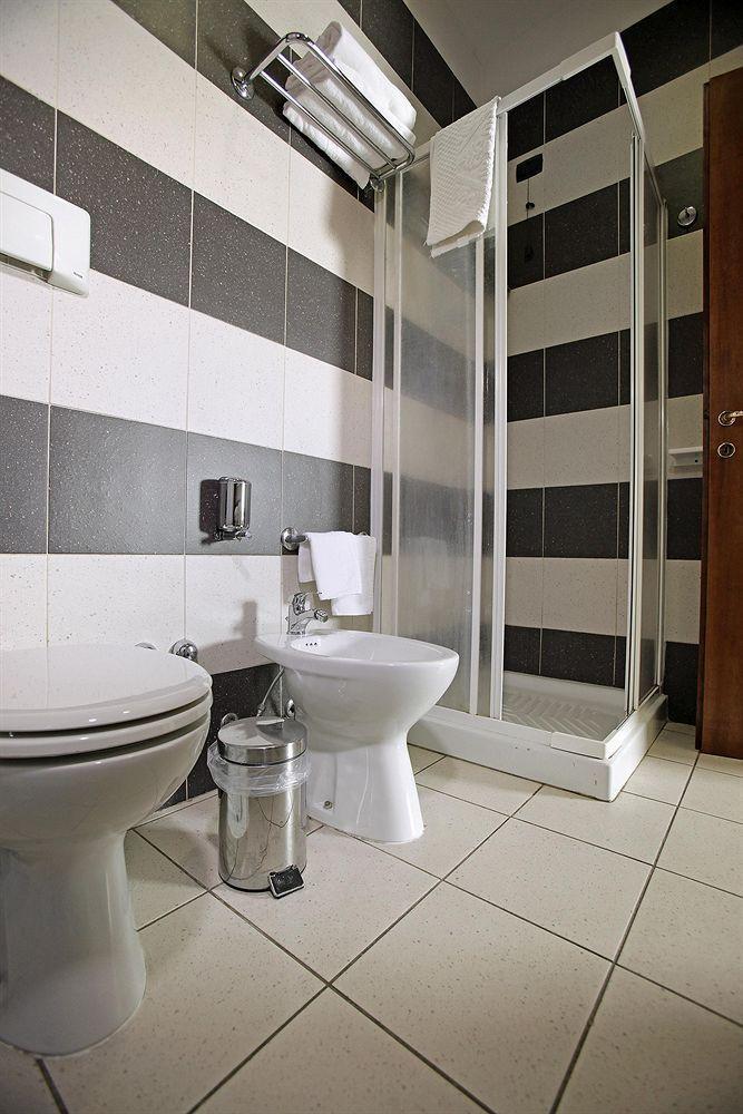 Arcobaleno Rooms Кальяри Экстерьер фото