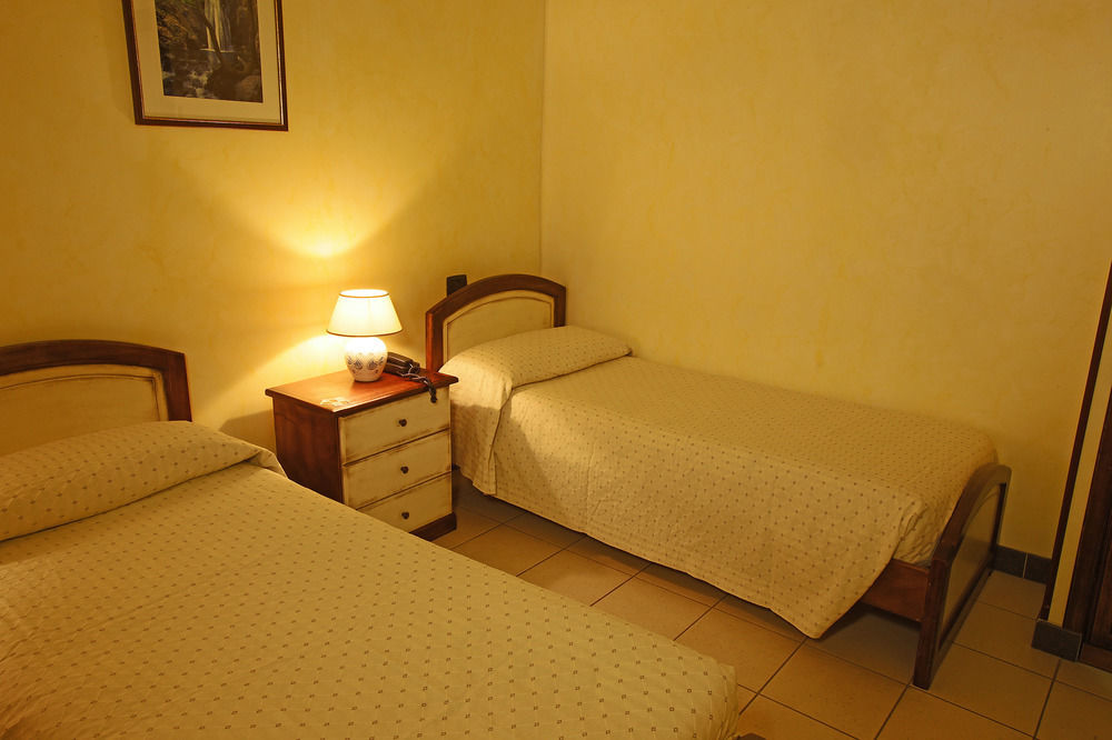 Arcobaleno Rooms Кальяри Экстерьер фото